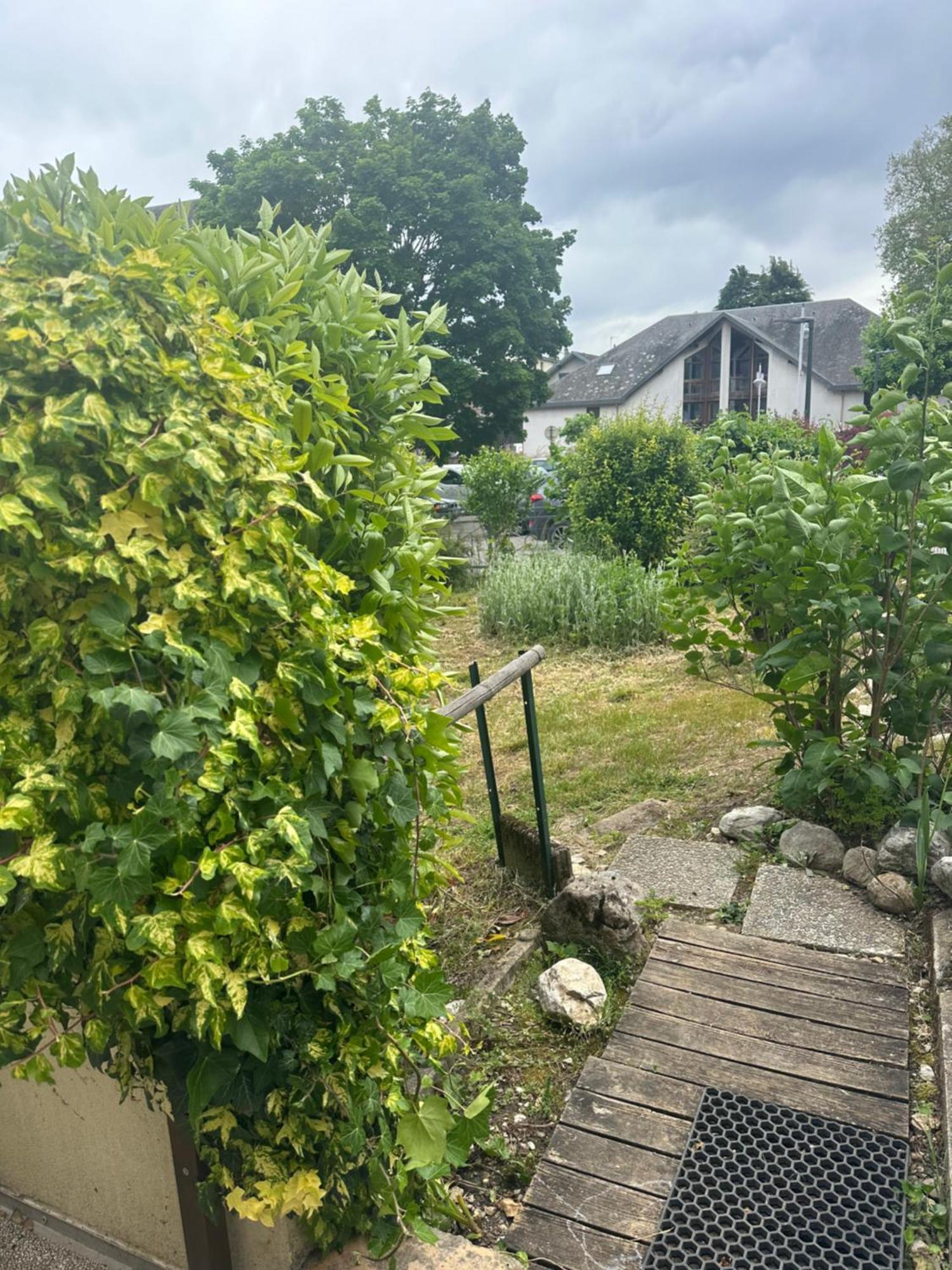 Joli T1 Bis 15 Min A Pied Du Lac Le Bourget-du-Lac Exterior photo